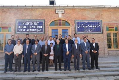 بازدید رئیس‌جمهور از مركز خدمات سرمایه‌گذاری آذربایجان‌غربی