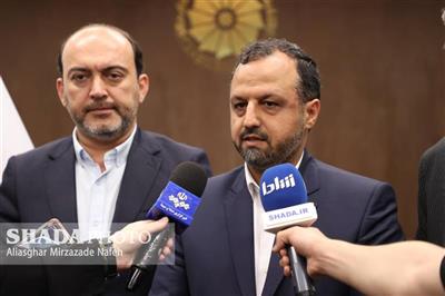 وزیر اقتصاد در جمع خبرنگاران خبر داد: تعلق عوارض آلایندگی صنایع به هرمزگان و انتقال پرونده‌های مالیاتی شركت‌های بزرگ به داخل استان