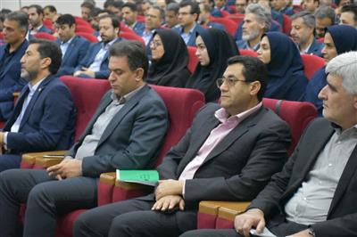 نشست رؤسای شعب بانك سپه همدان با حضور دكتر حمیدرضا حاجی بابای برگزار شدی نایب رئیس مجلس شورای اسلامی برگزار شد