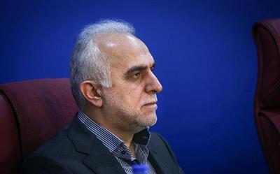 وزیر امور اقتصادی و دارایی امروز صبح به منظور بررسی مسائل و مشكلات فعالان اقتصادی استان همدان، در راس هیاتی، وارد این استان شد؛