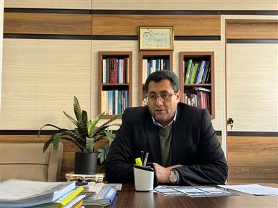 در ششمین روز دهه فجر گفتگوی زنده حسن پیمانی نماینده وزیر و مدیركل امور اقتصادی و دارایی استان با برنامه رادیویی فصل خدمت صدای مركز همدان