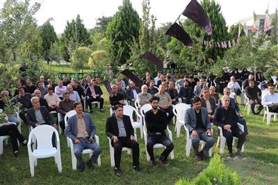 مراسم عزاداری روز دوم محرم در جوار مزار شهید خوشنام با حضور كاركنان دستگاه‌های اجرایی استان برگزار شد