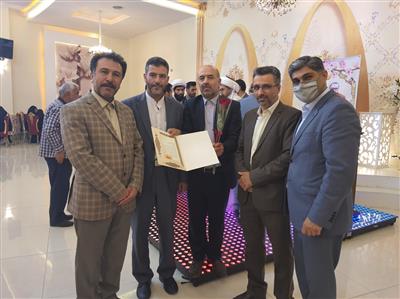 بمناسبت هفته معلم ،مدیركل امور اقتصادی ودارایی استان قزوین از معلمان موسسه فرهنگی ،آموزشی راهیان كوثر تجلیل كرد