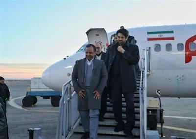 وزیر اقتصاد و دارایی با استقبال معتمدیان استاندار آذربایجان‌غربی وارد فرودگاه ارومیه شد