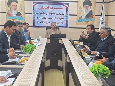 لزوم هم‌فكری و همكاری نمایندگان استان‌ها برای جذب سرمایه‌گذار و توسعه اقتصادی