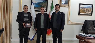 دیدار مدیر صندوق تأمین خسارت‌های بدنی لرستان با نماینده وزیر و مدیركل امور اقتصادی و دارایی استان